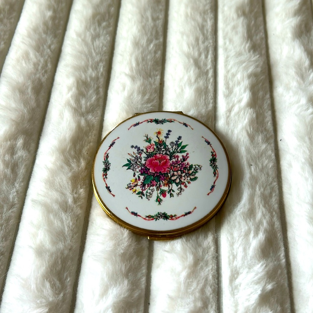 Stratton Vintage Floral Compact Mirror